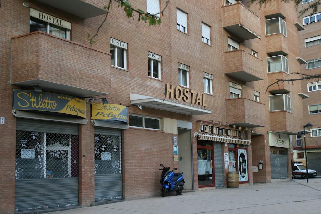 Hostal Puente De Piedra Saragossa Exterior foto